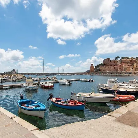 Amazing In San Pietro In Campo With Wifi